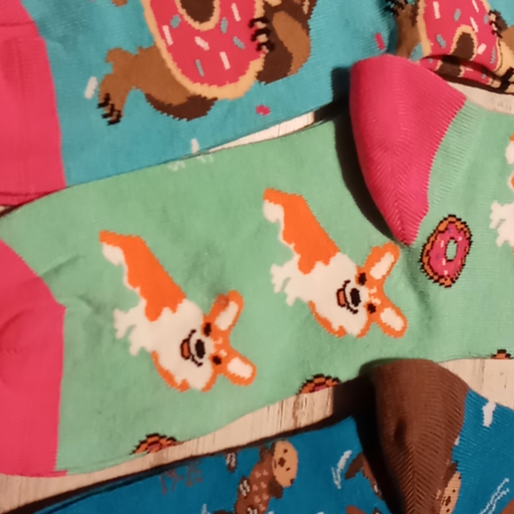 Feetly women's animal 4 pack socks size 6-10 - Picture 3 of 10